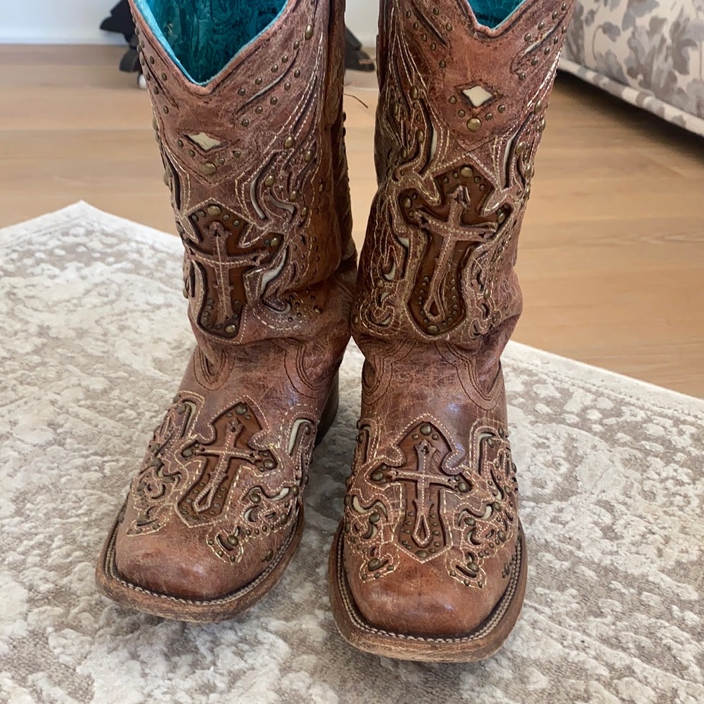Corral cowgirl boots